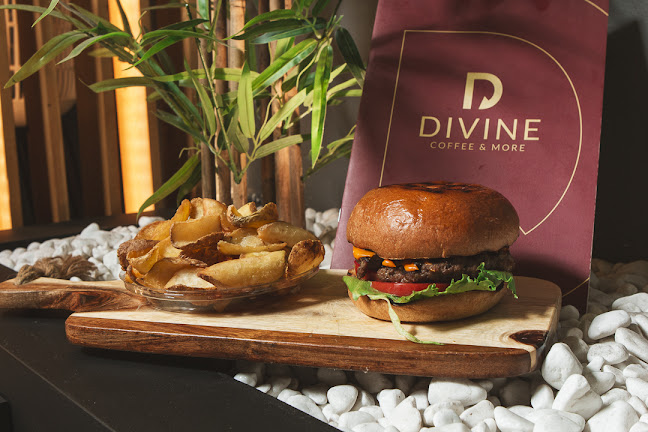 Divine Coffee&More - Γαστρονομία και φιλοξενία