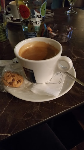 Opinii despre Cafe Bar Roloi, Edessa, 58200, Greece în Έδεσσα - Γαστρονομία και φιλοξενία