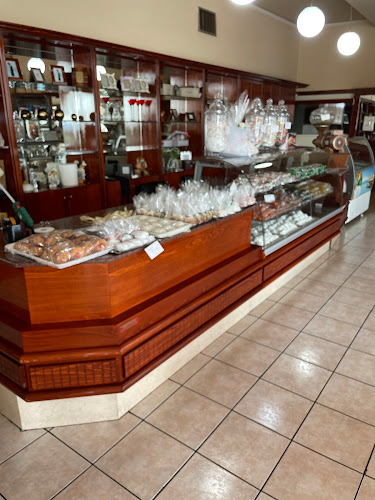 Opinii despre Κουτερης ζαχαροπλαστείο în Αγρίνιο - Γαστρονομία και φιλοξενία