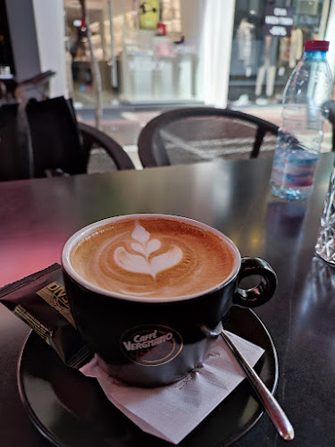 Diverso Espresso Bar - Γαστρονομία και φιλοξενία