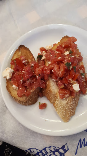 Dionysos - Γαστρονομία και φιλοξενία