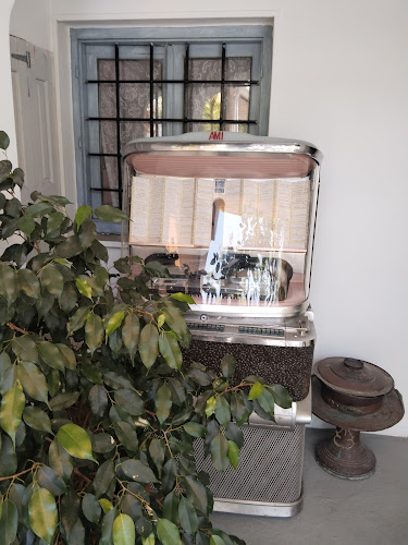 Βουρβουλάδικον - Γαστρονομία και φιλοξενία