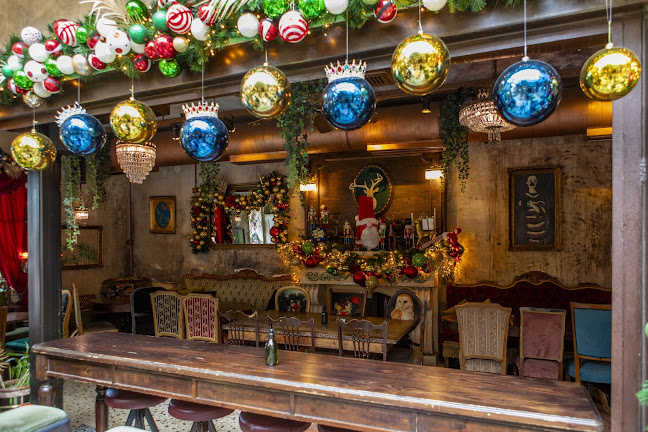 Αλκμήνης 7, Αθήνα 118 54