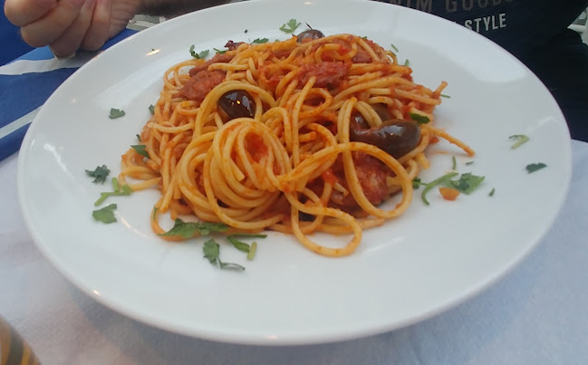 Hellinikon - Traditional Fish Tavern with Live Music | Skiathos - Γαστρονομία και φιλοξενία