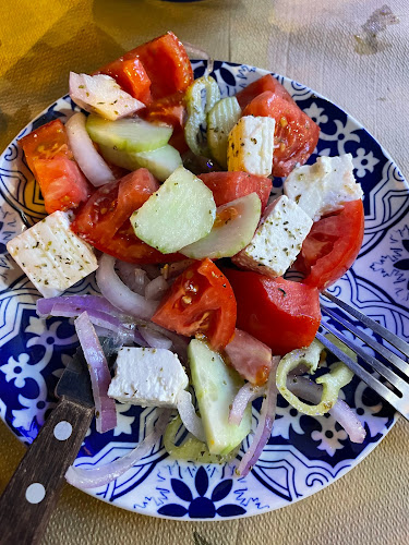 Hairi - Γαστρονομία και φιλοξενία