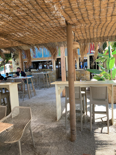 Γαλάζια Νερά 340 06