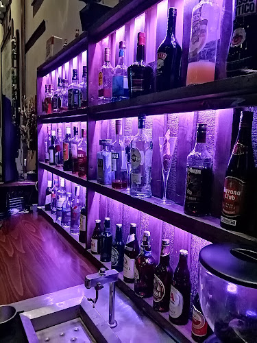 RETRO - Γαστρονομία και φιλοξενία