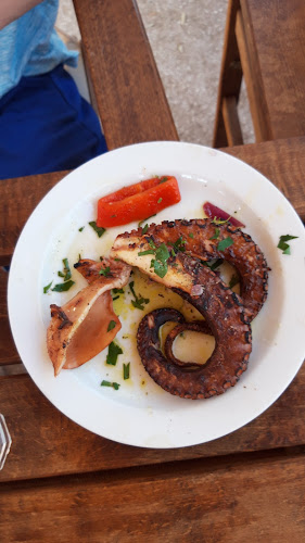 ΜΕΛΤΕΜΑΚΙ RESTAURANT AND BEACH BAR - Γαστρονομία και φιλοξενία