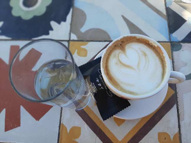 Comentarii opinii despre Emvasis Cafe - Cocktail Bar/Εμβασις