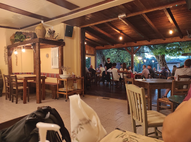 ΛΑΔΟΚΟΛΛΑ Παραδοσιακή Ψησταριά - Γαστρονομία και φιλοξενία