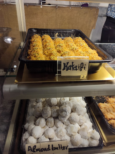 Opinii despre Gioras Wood Medieval Mykonian Bakery în Μύκονος - Γαστρονομία και φιλοξενία