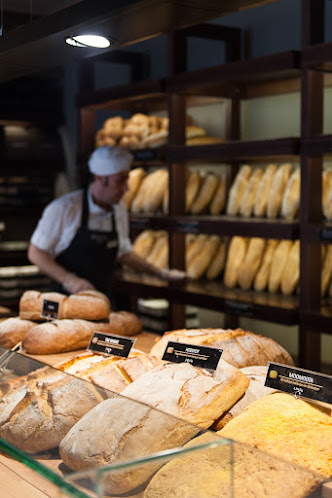 Opinii despre ΦΟΥΡΝΟΣ ΒΕΝΕΤΗ 1948 | Νέα Ερυθραία în Νέα Ερυθραία - Γαστρονομία και φιλοξενία