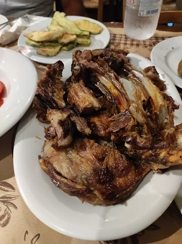 Opinii despre Πετούσης Ταβέρνα (Ηράκλειο) în Ηράκλειο - Γαστρονομία και φιλοξενία