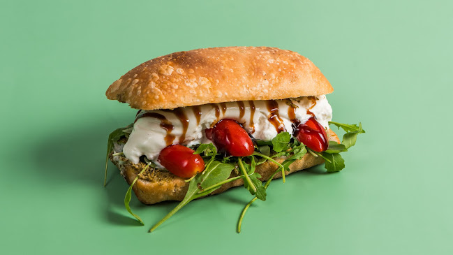 Λεωφ. Βασιλέως Γεωργίου Β, Πειραιάς 185 34