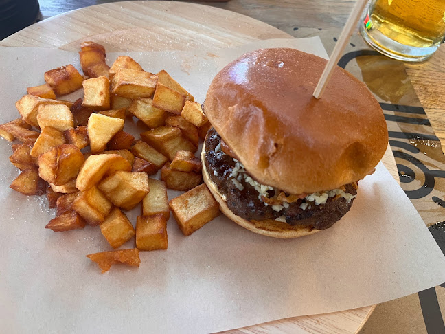 Opinii despre Just Burgers în Γλυφάδα - Γαστρονομία και φιλοξενία