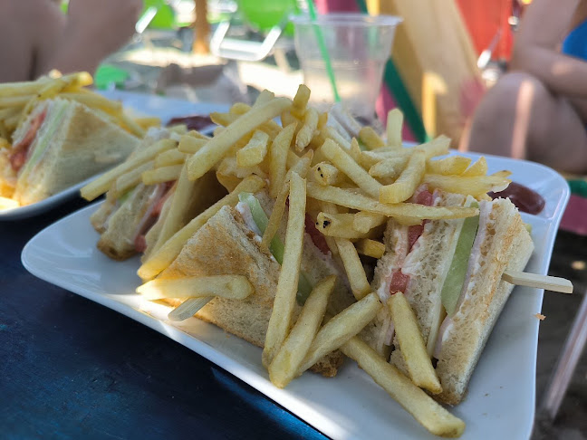 Opinii despre GLAROS beach bar în Νέοι Πόροι - Γαστρονομία και φιλοξενία