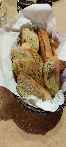 Roussiko - Γαστρονομία και φιλοξενία