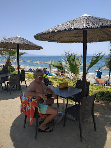 Opinii despre Libella Beach Bar în Γύθειο - Γαστρονομία και φιλοξενία