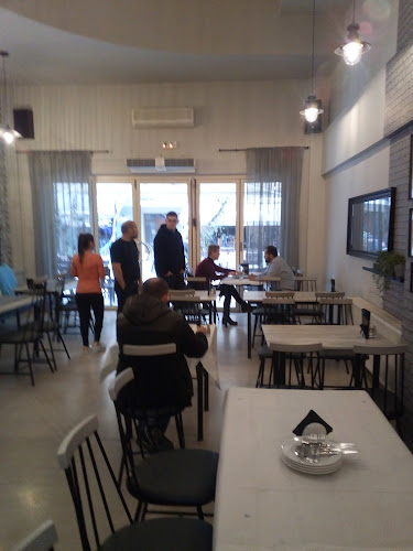 Comentarii opinii despre Primo Gusto , Pizza Restaurant