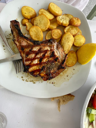 Opinii despre Molos Seaside Restaurant Nea Roda în Νέα Ρόδα - Γαστρονομία και φιλοξενία