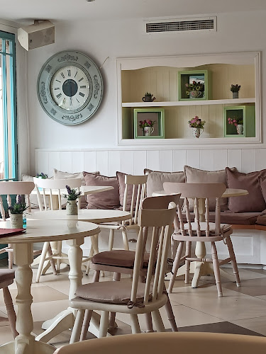 Πλ. Ελευθερωτών 10, Χαλάνδρι 152 32