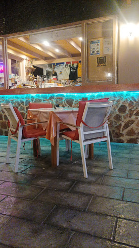 Billy's restaurant sports bar - Γαστρονομία και φιλοξενία