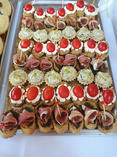 Opinii despre Tereza Ζαχαροπλαστειο-Catering în Κίρρα - Γαστρονομία και φιλοξενία