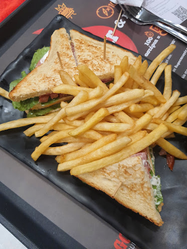 Goody's Burger House - Γαστρονομία και φιλοξενία