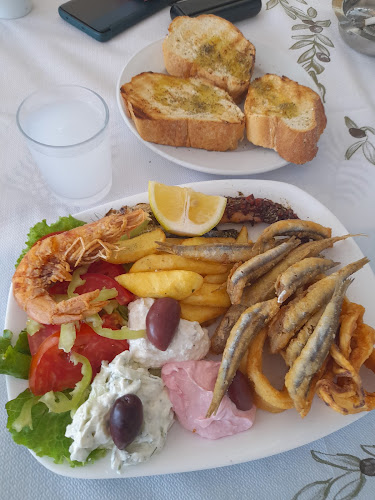 Opinii despre Fifty-fifty cafe restaurant în Ασπροβάλτα - Γαστρονομία και φιλοξενία