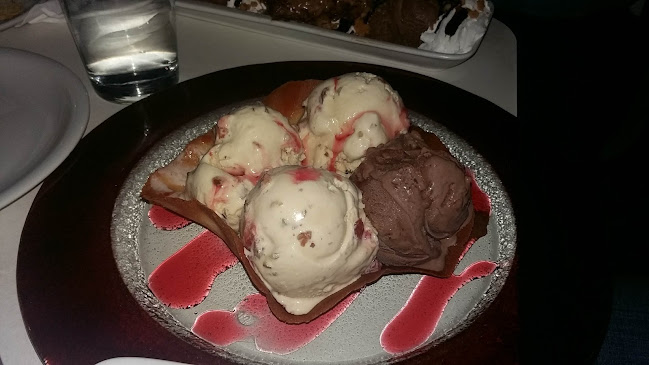 Pisina - Γαστρονομία και φιλοξενία