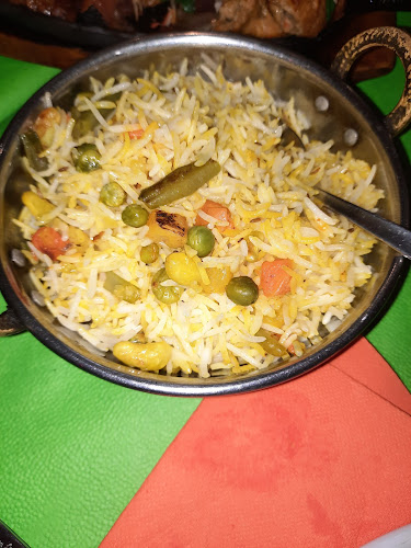 Σκουζέ 14, Πειραιάς 185 36