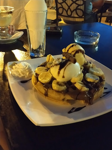 GRANDE Cafe Pizza & Breakfast Poros