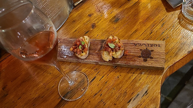 Opinii despre TORTUGA ArtCafè Winebar Gallery în Αίγινα - Γαστρονομία και φιλοξενία