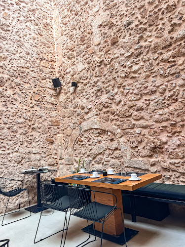 Comentarii opinii despre Monastery Estate