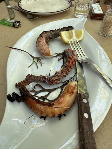 Τριαντάφυλλος - Η Μικρή Πλατεία