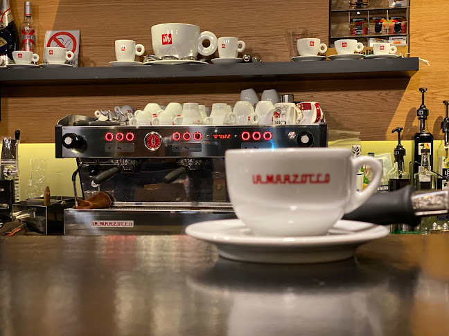 Opinii despre Metro Cafe în Αθήνα - Γαστρονομία και φιλοξενία