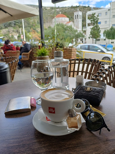 mon mont cafe bar - Γαστρονομία και φιλοξενία