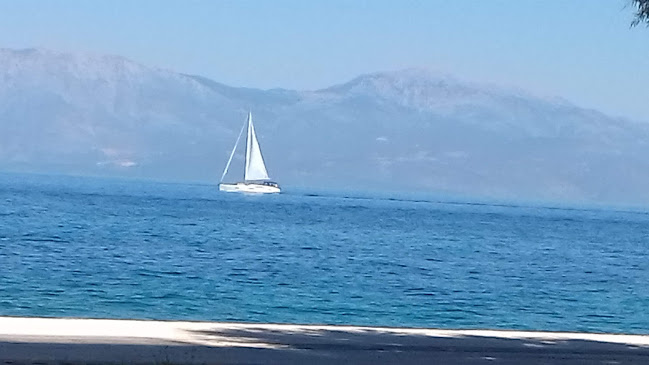 Opinii despre BARAZA CAFE în Ξυλόκαστρο - Γαστρονομία και φιλοξενία