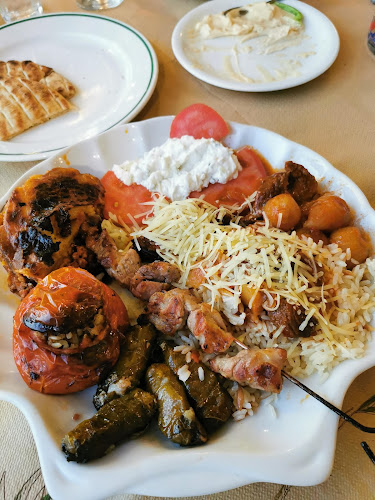 Comentarii opinii despre Medousa Restaurant and Sports Bar