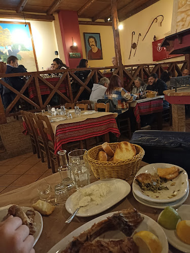 Η Κρητικοπούλα - Γαστρονομία και φιλοξενία