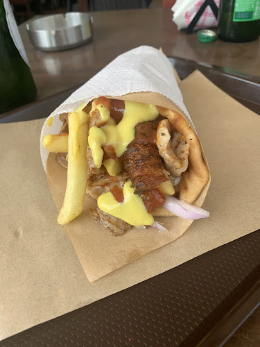 Canteen Street Food - Γαστρονομία και φιλοξενία