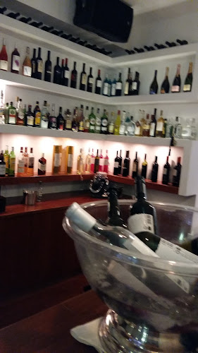 Ποσειδώνος 14, Βούλα 166 73