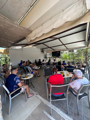 Medousa Restaurant and Sports Bar - Φαληράκι