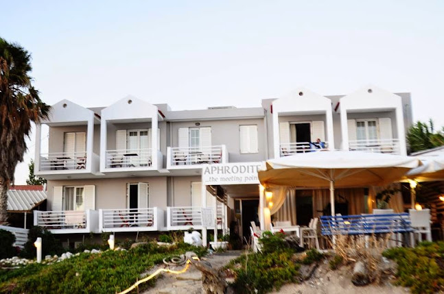 APHRODITE TAVERNA-STUDIOS - Πλωμάρι