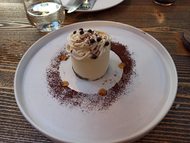 Βρεγμένη Γάτα - Γαστρονομία και φιλοξενία