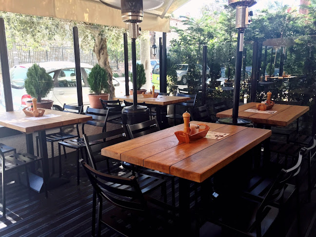 Juicy Grill Athens - Γαστρονομία και φιλοξενία