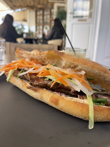 Ακτή Παπάγου, Ερμούπολη 841 00