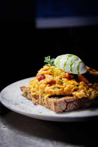 Comentarii opinii despre Upupa Epops - The bar