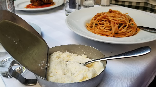 Opinii despre Hermion Restaurant în Αθήνα - Γαστρονομία και φιλοξενία