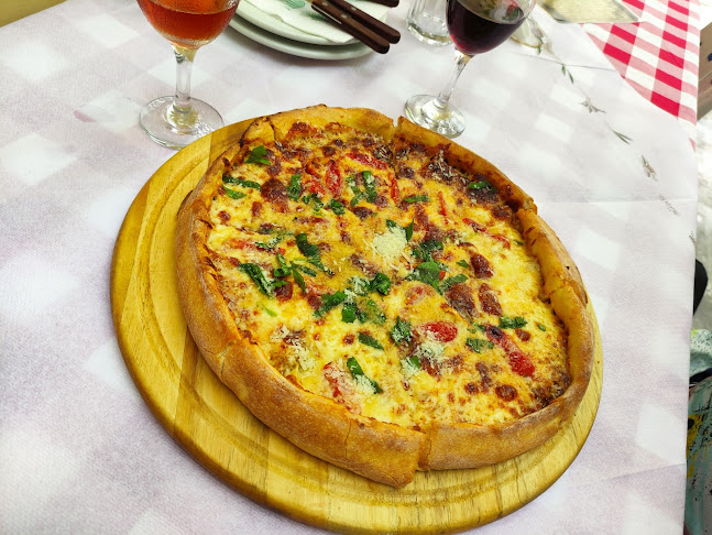 Blue Grotto - Γαστρονομία και φιλοξενία